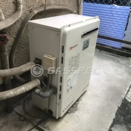施工前の給湯器（GRQ-2028SAX-1）
