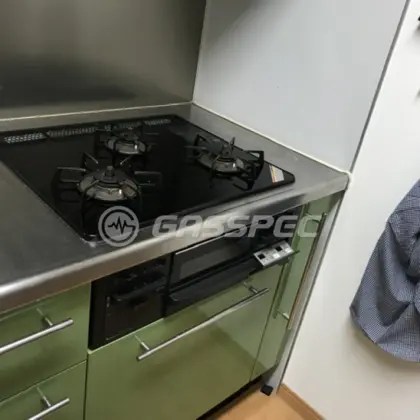 施工前のビルトインガスコンロ（RN-PE863-XAAHL）