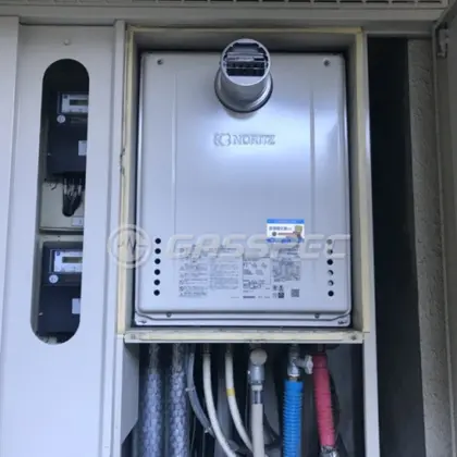 施工後の給湯器（ノーリツ GT-2470SAW-T BL）