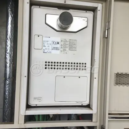 施工前の暖房熱源機（GTH-2417AWX6H-T）