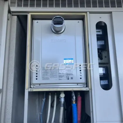 施工後の給湯器（ノーリツ GT-2470SAW-T BL）