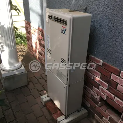 施工前の暖房熱源機（RUFH-V2403SAW）