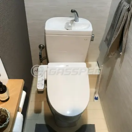 施工後の便座（TOTO TCF2223E#NW1）