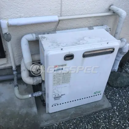 施工前の給湯器