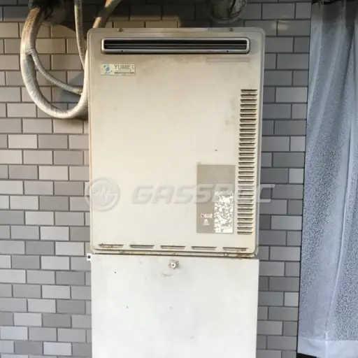 交換前の給湯器（ガスター OURB-1620D）
