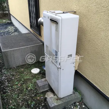 施工前の暖房熱源機（RH-100WN2-6）