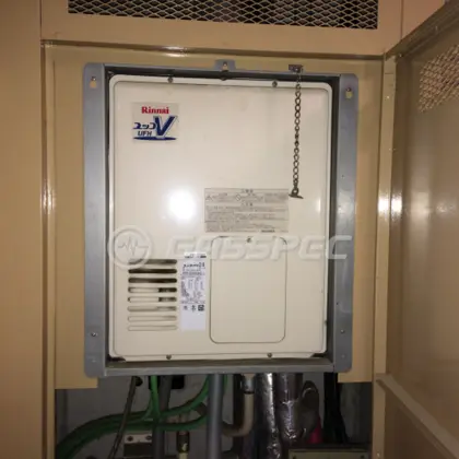 施工前の暖房熱源機（RUFH-VD2400SAU2-3）