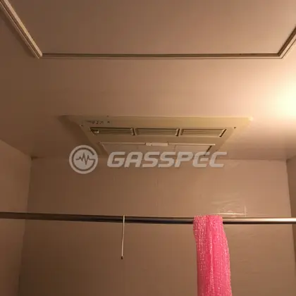 施工前の浴室乾燥機（BDV-2200UB）
