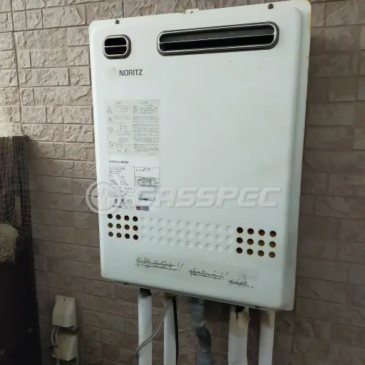 交換前の給湯器（ノーリツ GT-2027SAWX）