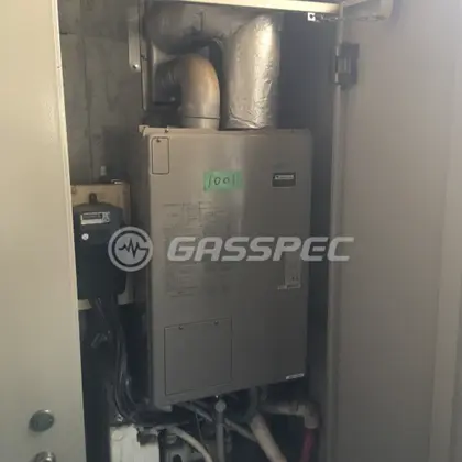 施工前の暖房熱源機（AT-4200AFSSW3Q-56）