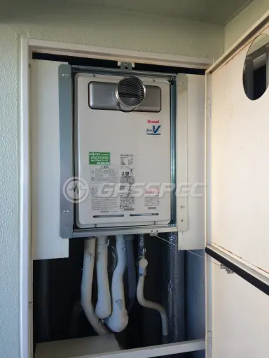 施工後の給湯器（リンナイ RUJ-V2401T(A)）