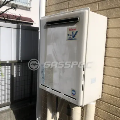 施工前の給湯器（RUF-A2400SAW）