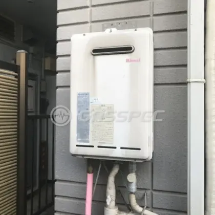 施工前の給湯器（RUX-A1011W-E）