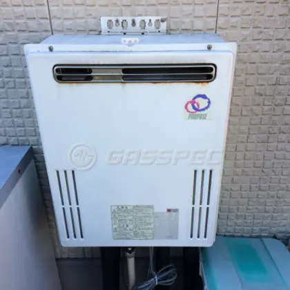 施工前の給湯器（GX-244AW）