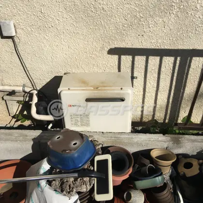 施工前の給湯器（GRQ-1628SAX）