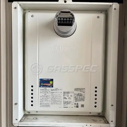 施工後の給湯器（ノーリツ GT-2470SAW-T BL）