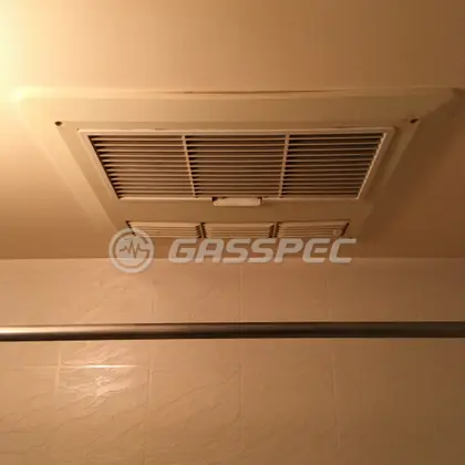 施工前の浴室乾燥機（BDV-2200UB）