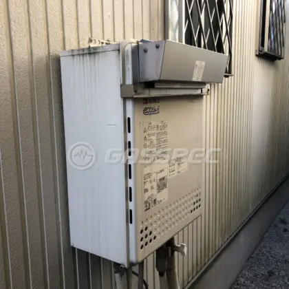 施工前の給湯器（GT-C2452SAWX）