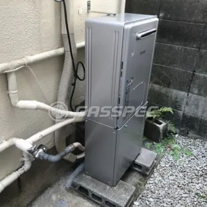 施工後の暖房熱源機（リンナイ RVD-E2005AW2-1(C)）