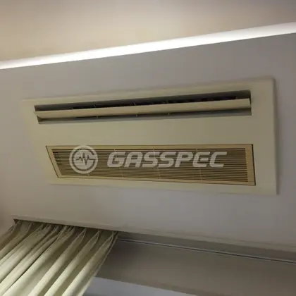 施工前のエアコン