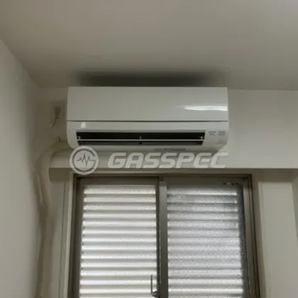 施工後のエアコン（三菱 MSZ-GV2223 W）