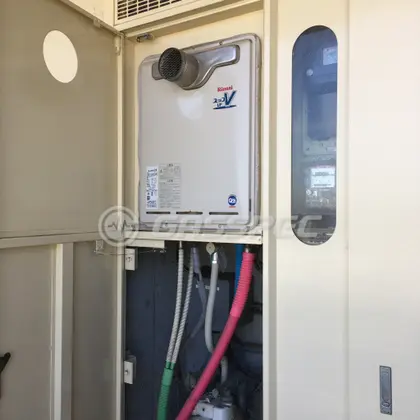 施工前の給湯器（RUF-V2401SAT）