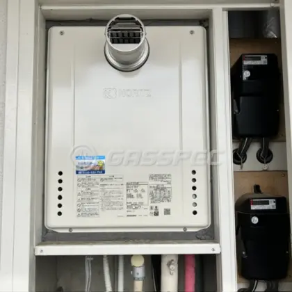 施工後の給湯器（ノーリツ GT-2470SAW-T BL）