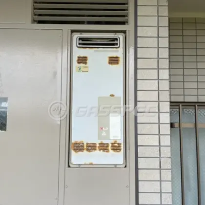 施工前の給湯器（OUR-1601）