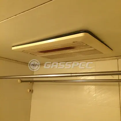 施工前の浴室乾燥機（ABD-28KTED）