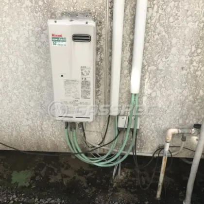 施工前の暖房熱源機（RH-S101W）