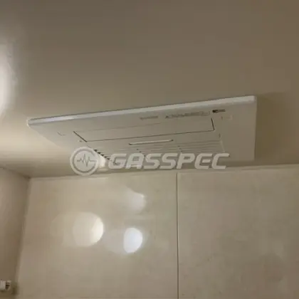 施工後の浴室乾燥機（リンナイ RBH-C4101K3P(A)）