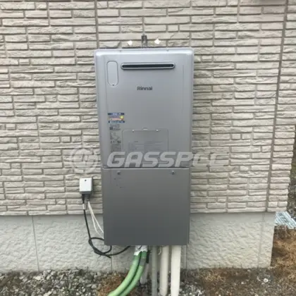 施工後の暖房熱源機（リンナイ RVD-E2405SAW2-3(C)）