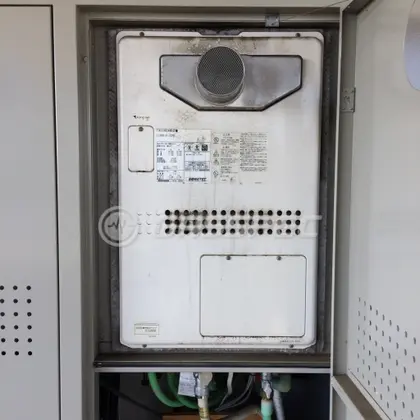施工前の暖房熱源機（GTH-2417AWX3H-T）