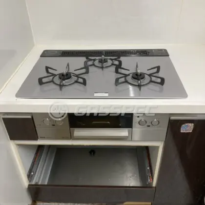 施工後のビルトインガスコンロ（リンナイ RHS71W32L24RASTW）