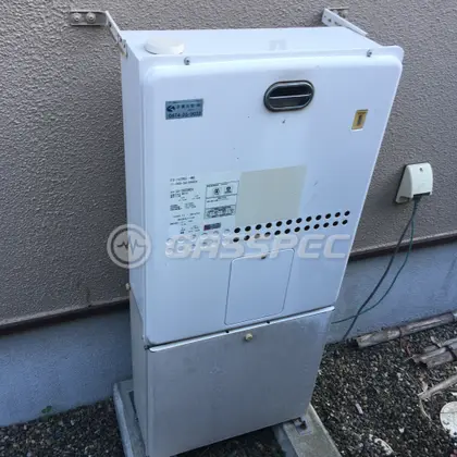 施工前の暖房熱源機（GH-10000WDH）