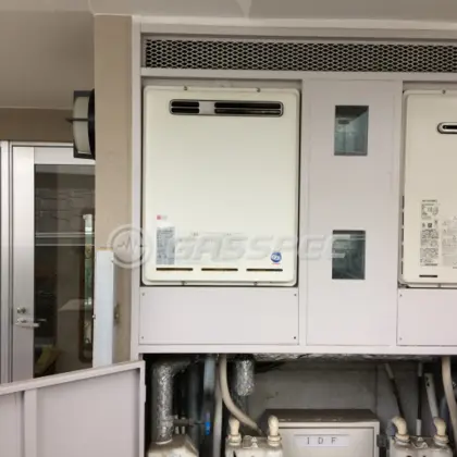 施工前の給湯器（RUF-V2400SAW-1）