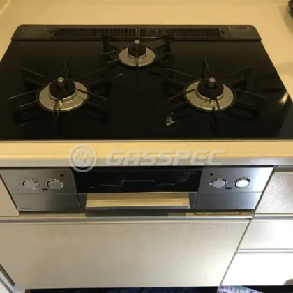 施工後のビルトインガスコンロ（リンナイ RHS71W32L1RASTW）