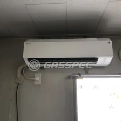 施工後のエアコン（ダイキン S564ATEP-W）