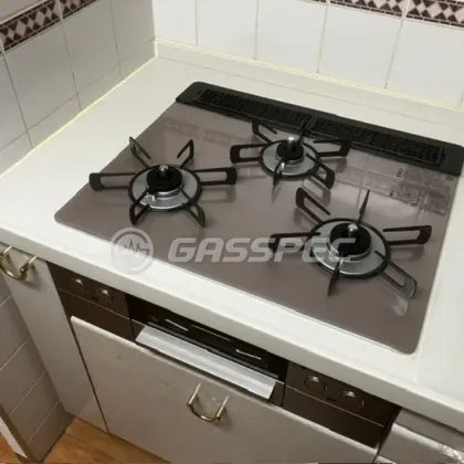 施工後のビルトインガスコンロ（リンナイ RHS31W32L22RASTW）