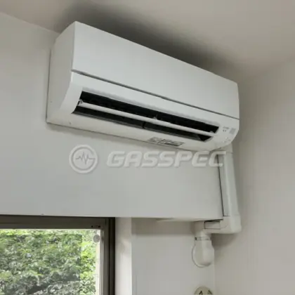 施工後のエアコン（三菱 MSZ-GV2224-W）