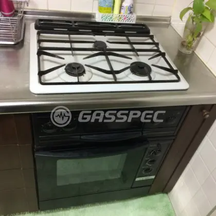 施工前のビルトインガスコンロ（BGR60-3SB）