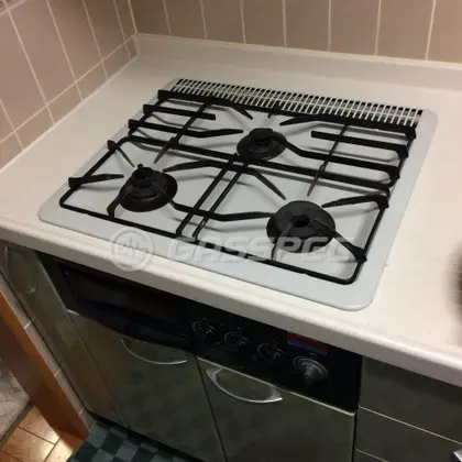 施工前のビルトインガスコンロ（GE-MH15G）