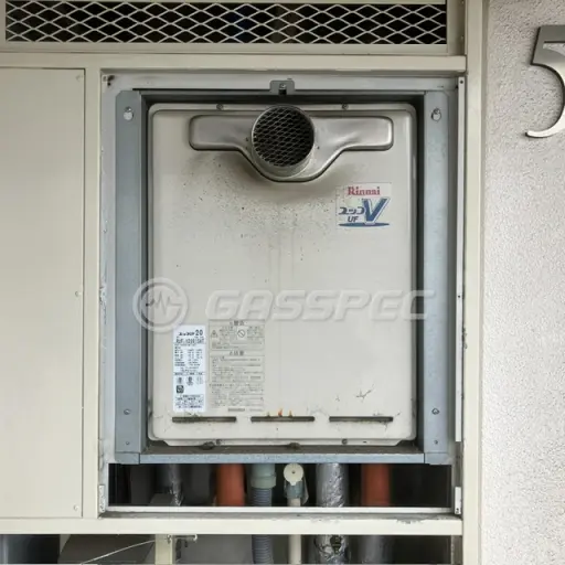 交換前の給湯器（リンナイ RUF-V2401SAT）
