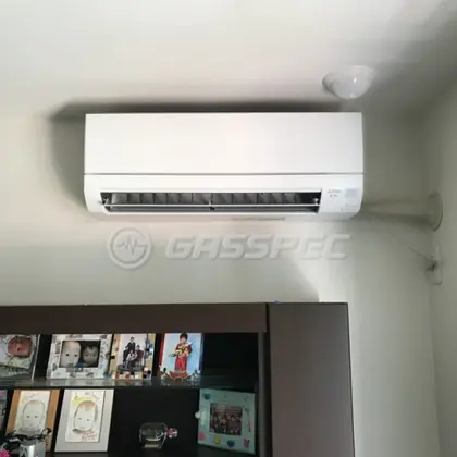 施工後のエアコン（三菱 MSZ-GV5623S-W）