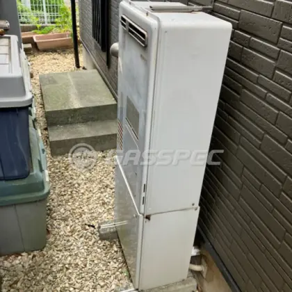 施工前の暖房熱源機（RUFH-V2400SAW2-3）