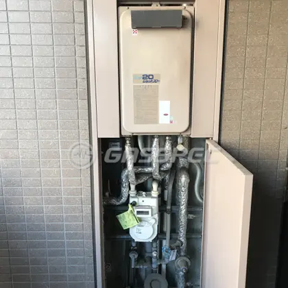 施工前の給湯器（YV2022RPW）