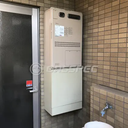 施工前の暖房熱源機（GTH-2413AWXH）