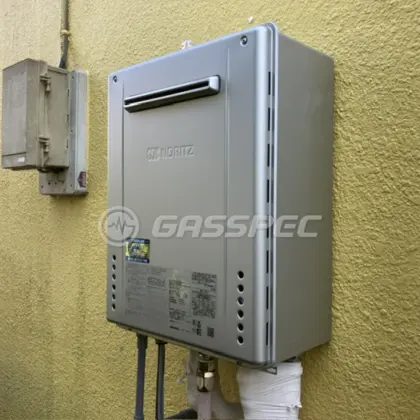 施工後の給湯器（ノーリツ GT-C2472SAW BL）