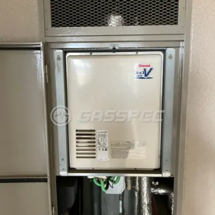 施工前の給湯器（RUFH-VD2400AU2-3）