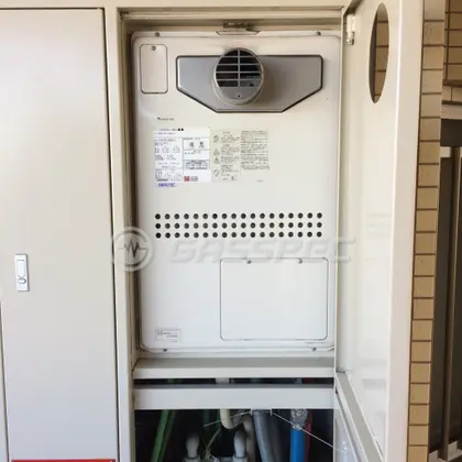 施工前の暖房熱源機（GTH-2413AWXH-T）